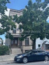 Building Photo - 2320 W 23rd St