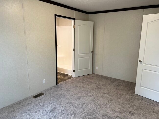 Foto del edificio - 196 Magnolia Pl