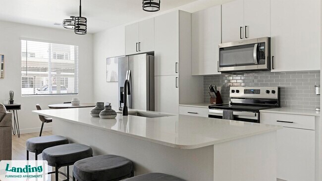 Foto del edificio - 255 N Camino Mercado