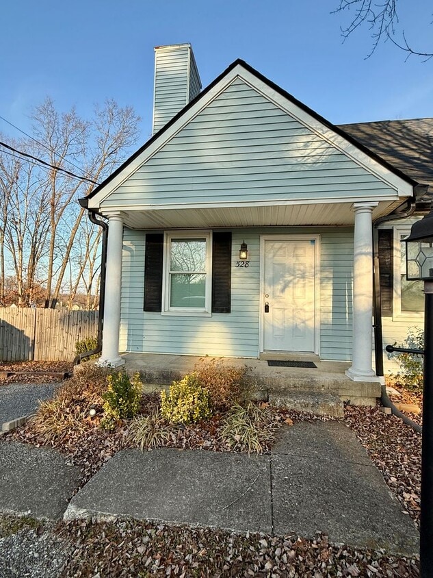 Foto principal - 3 Bed 2 Bath with Amenities in Hermitage for $1700/mo!