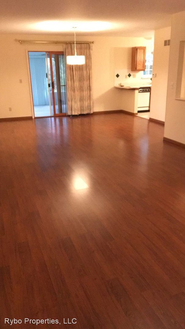 Building Photo - 3 br, 2.5 bath House - 8206 Swarthmore Ct
