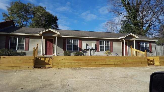 Building Photo - 3401 Sullivan Ln