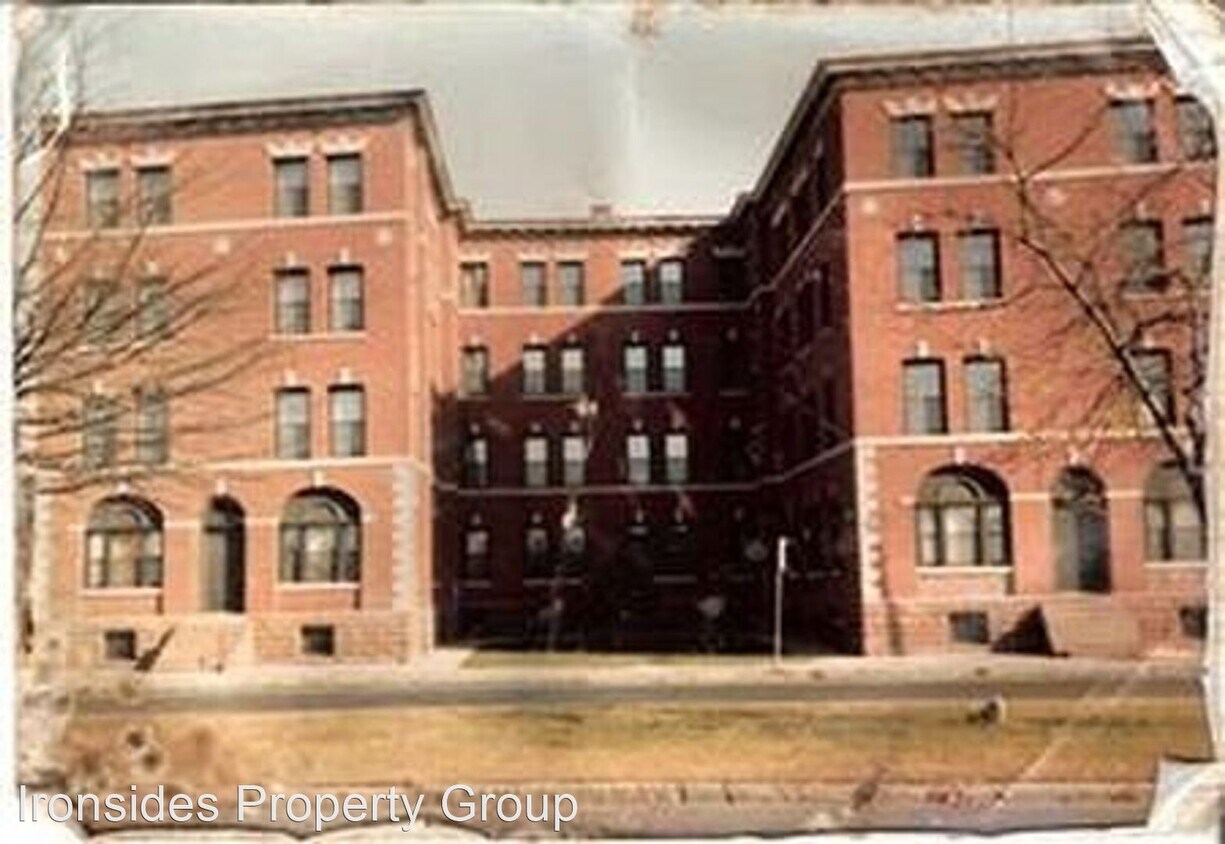 Primary Photo - 2137 Main St