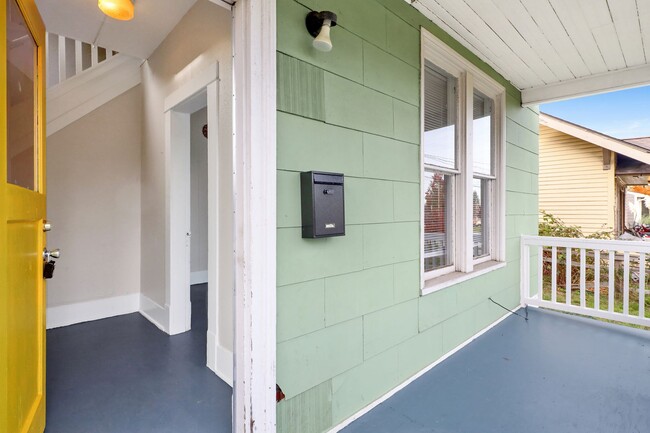 Foto del edificio - $1,000 Grocery Store Gift Card! 4 Bedroom,...