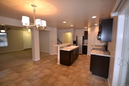 Foto del edificio - 403 W Ramsbrook St