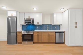 Building Photo - 14 Westervelt Pl