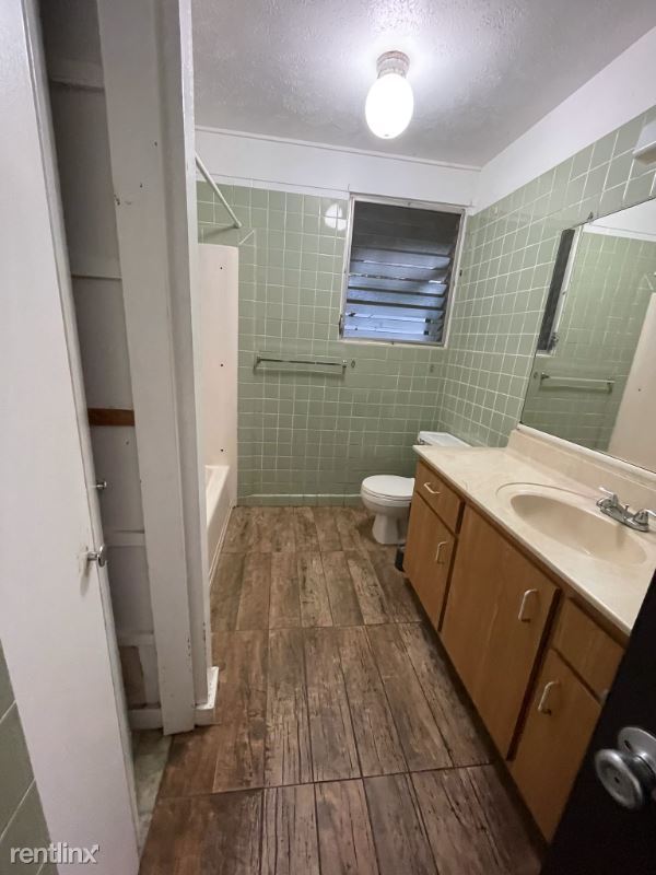Building Photo - 3 br, 1 bath House - 6 Kahope Pl.