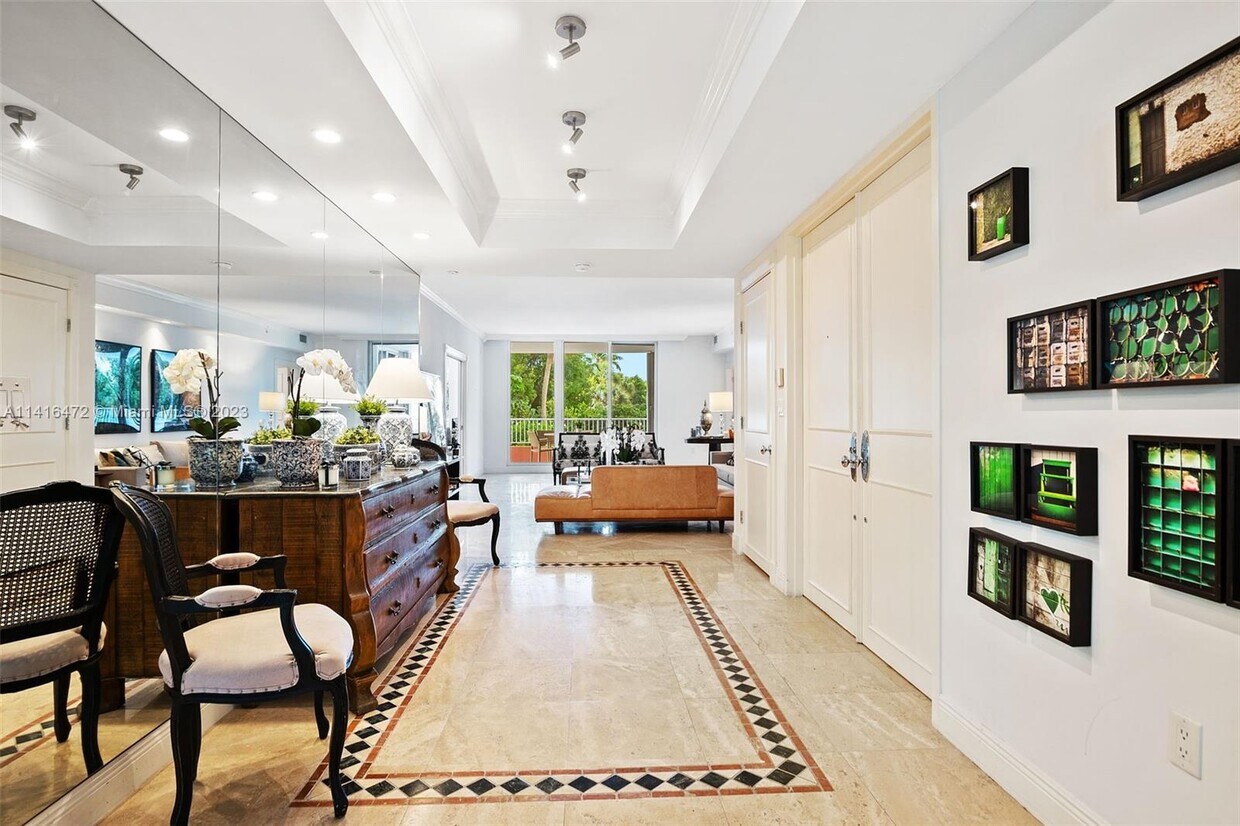 Foto principal - 781 Crandon Blvd