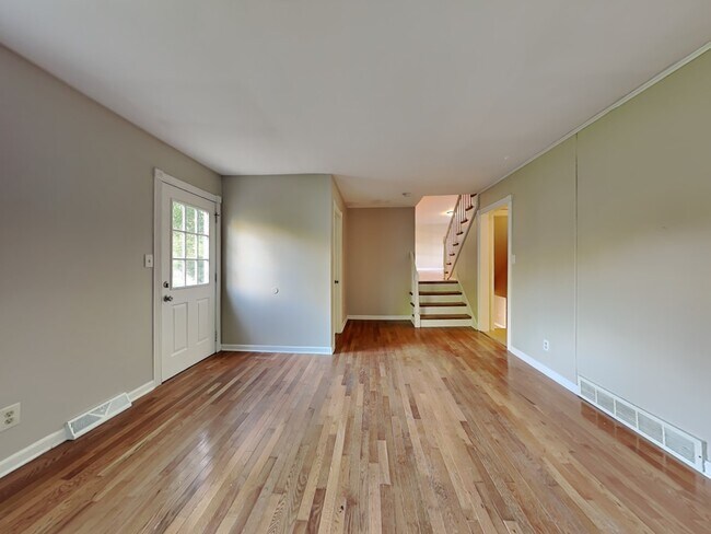 Building Photo - 24726 W Renwick Rd