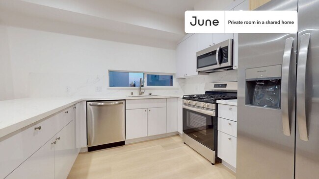 Building Photo - Room in Shared 5 bed/4 bath home
