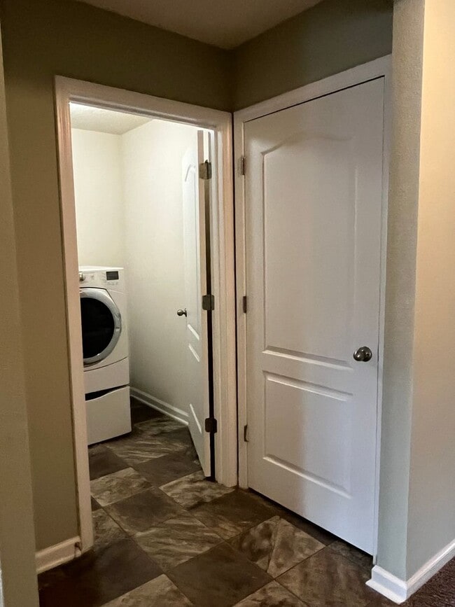 Building Photo - West Magnolia 3BR / 2BA Home Clay County