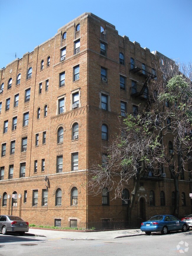 33 Crooke Ave, Brooklyn, NY 11226 Apartments in Brooklyn, NY