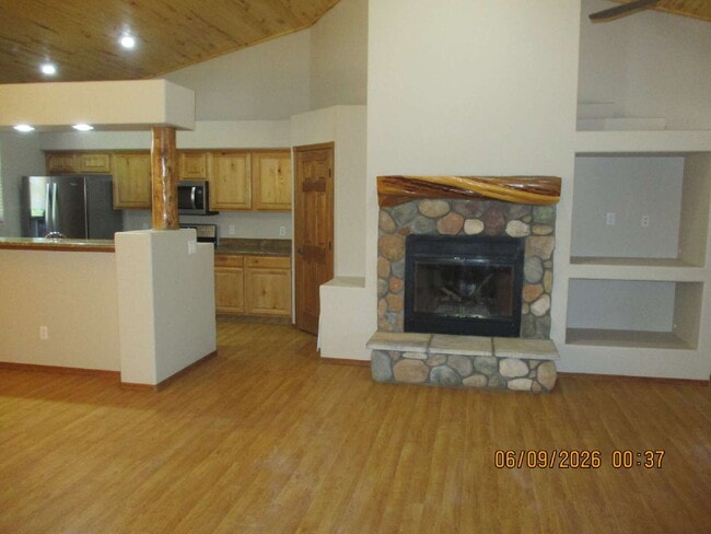 Building Photo - 1561 Mustang Run