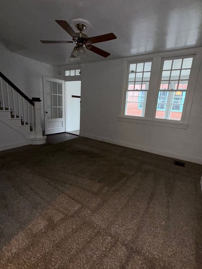 Building Photo - 105 Court St