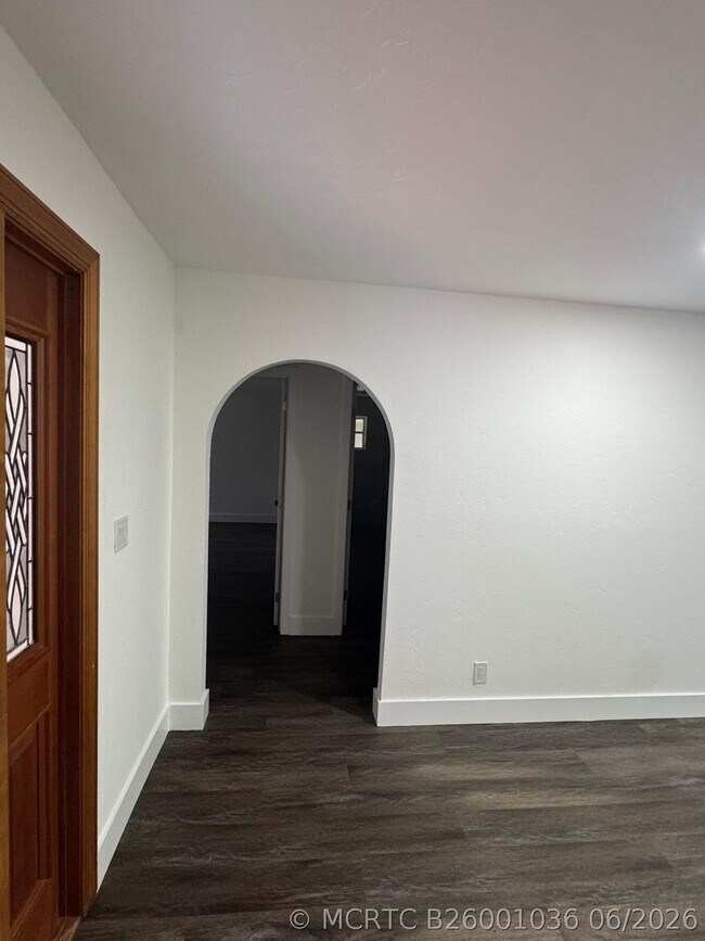 Foto del edificio - 8421 Pioneer Rd