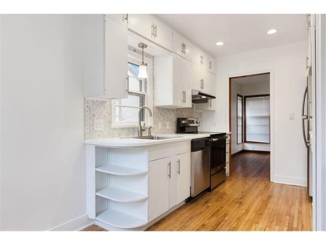 Building Photo - 5449 42nd Ave S