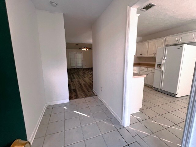 Foto del edificio - 938 Cameron Way