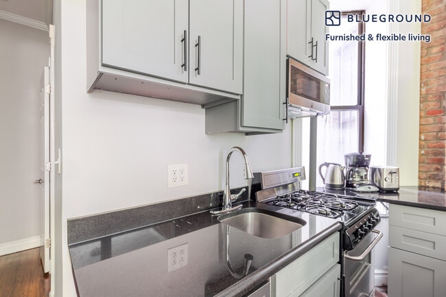 Foto del edificio - 248 Mott St