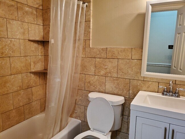 Foto del edificio - Cozy Home: Price Reduced!