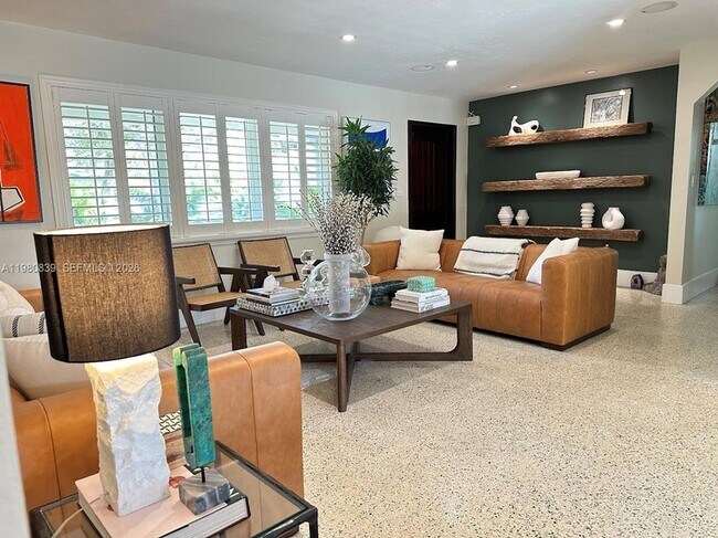 Foto del edificio - 6520 SW 65th St