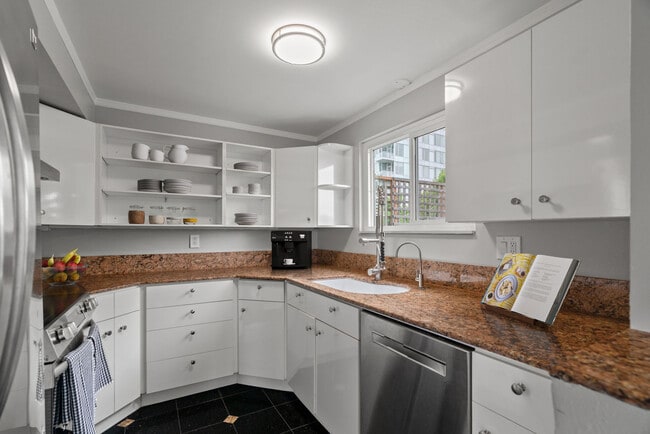 Foto del edificio - 1200 Boylston Ave