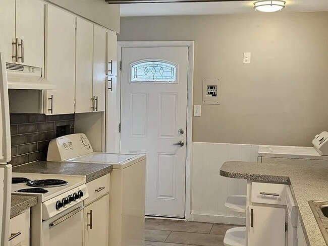 Foto del edificio - 1360 Otis St