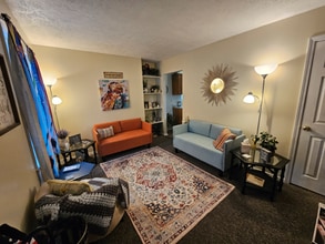 Building Photo - 2124 W Jackson St