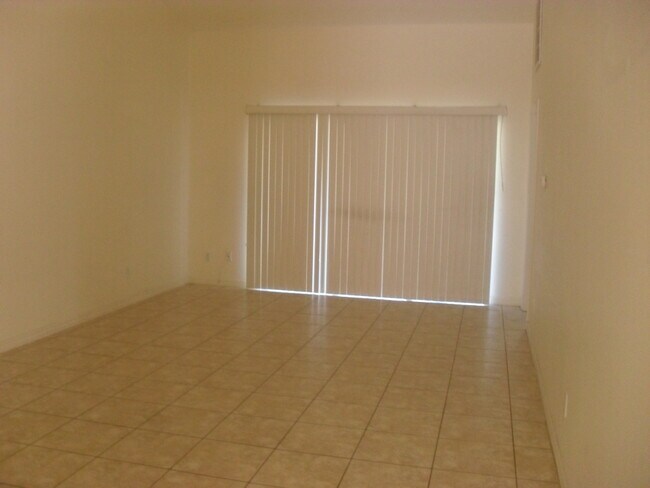 Photo - 4131 SW Santa Barbara Pl Apartment