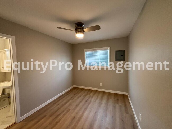 Building Photo - 7041 Pickering Ave