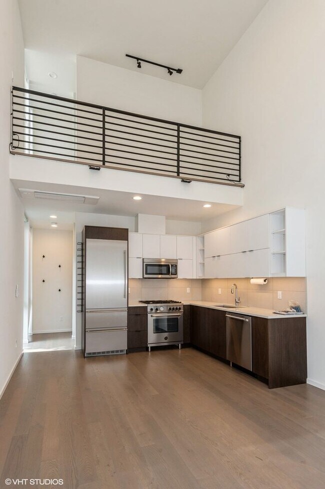 Building Photo - Beautiful Modern Capitol Hill Townhome