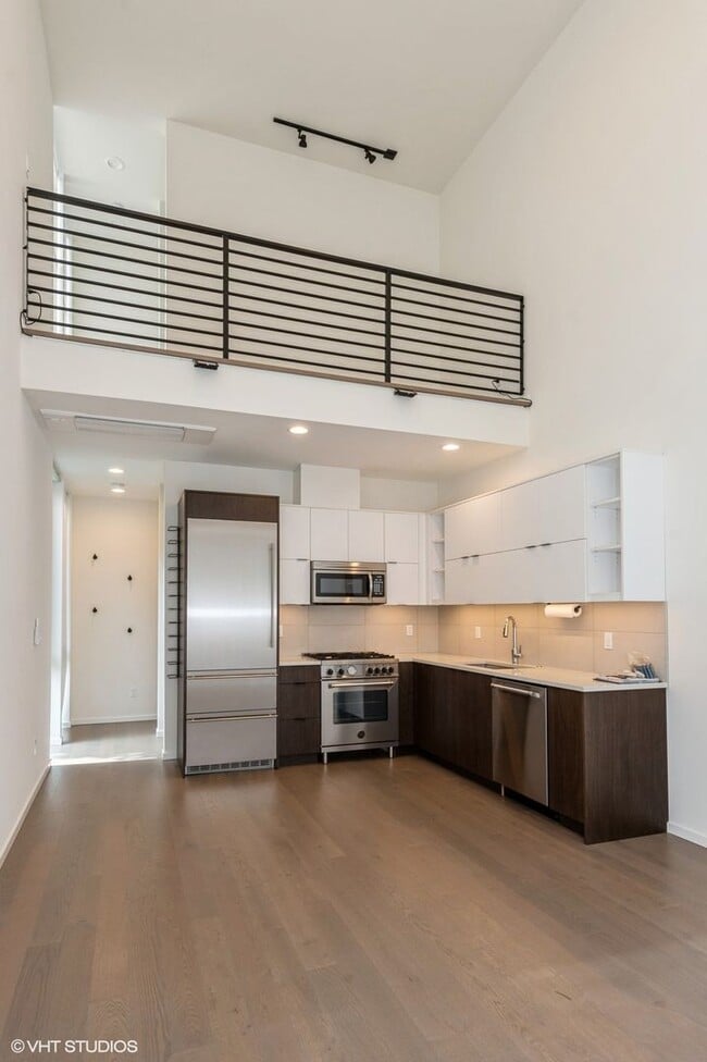 Foto del edificio - Beautiful Modern Capitol Hill Townhome