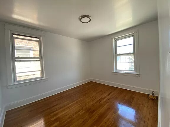 Building Photo - 1110 Pierce Ave