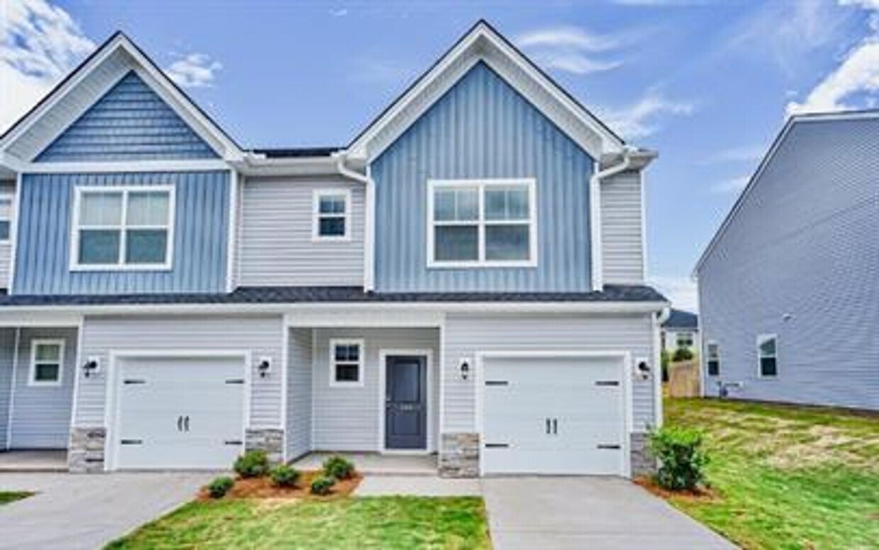 Foto principal - Spacious 3/2 Available On October 1st!