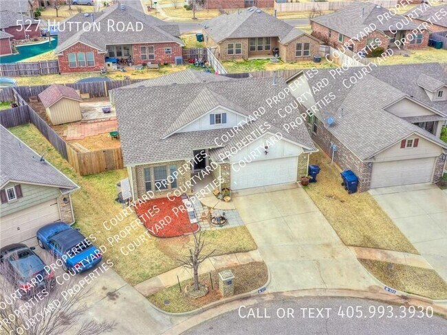 Building Photo - 527 Hutton Rd