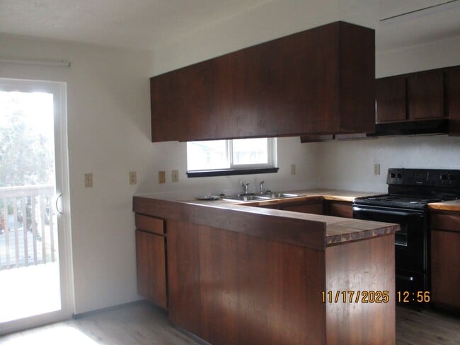 Foto del edificio - 1128 Ruby Ct