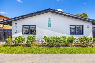 Building Photo - 920 NW 8th Ave