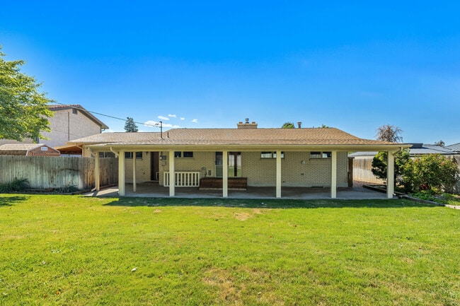 Photo - 8131 Viscounti Dr House