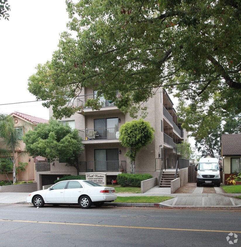 Foto principal - 819 S 6th St