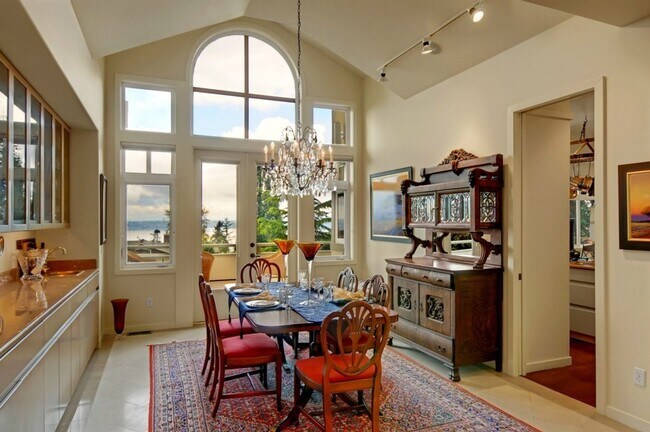 Foto del edificio - CLICK "REQUEST A TOUR" NOW!