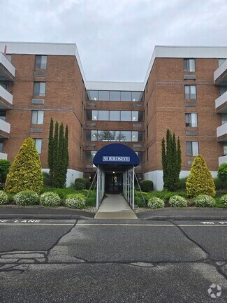 Building Photo - 50 Birdseye St