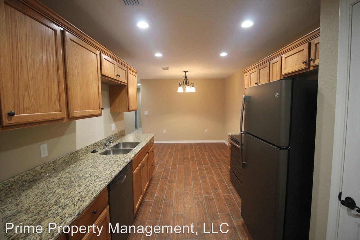 Foto principal - 2628 E 14th St