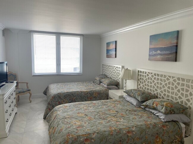 Foto del edificio - 3215 S Ocean Blvd