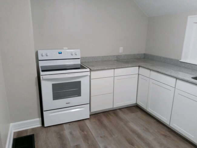 Building Photo - 1045 Walnut St