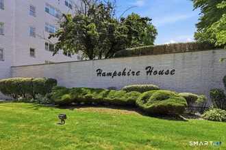 Building Photo - 889 Farmington Ave