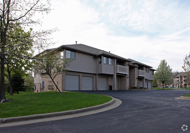 Building Photo - The Enclave at Rosemont Ridge