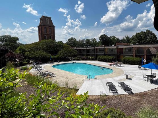 Foto del edificio - 807 W Trinity Ave