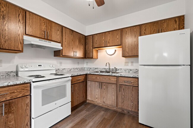Foto del edificio - Mayville Heights Apartments is a convenient 55+ senior living community with HEAT AND WATER INCLU...