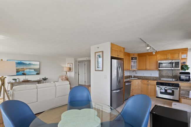 Photo - 343 Hobron Ln Townhome