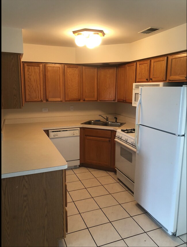 Building Photo - 9530 Minnick Ave