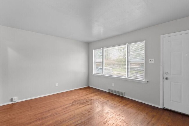 Building Photo - 5900 Sheriton Dr